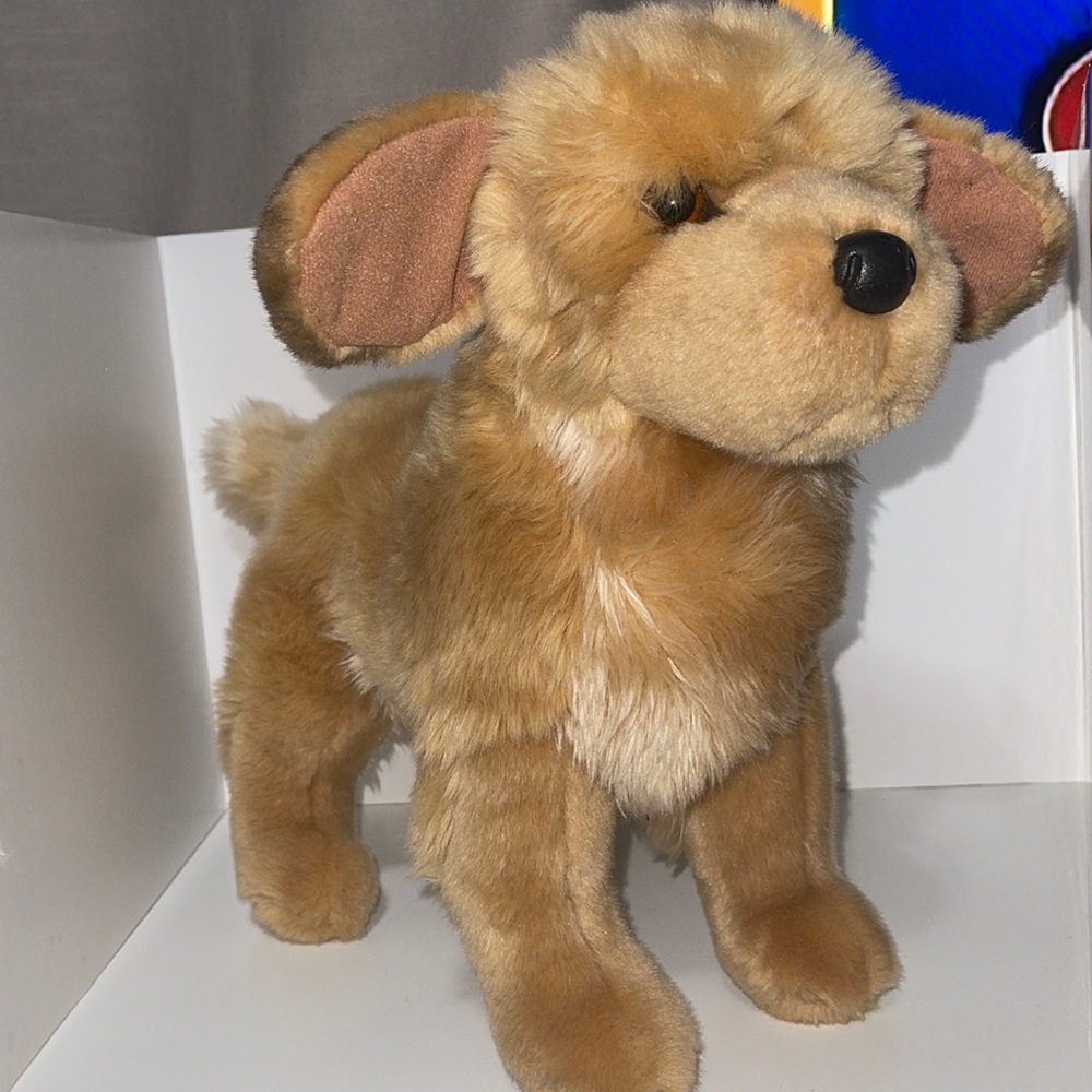 Bass Pro Shops 12” Golden Retriever Plush